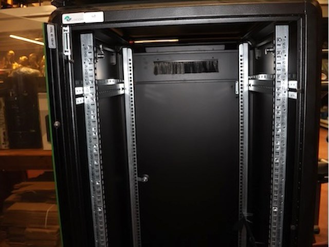 Logon serverkast - afbeelding 6 van  6