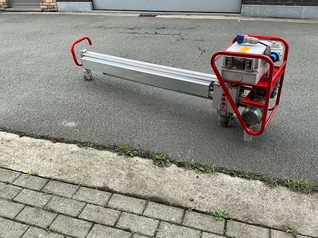 Lomar 2014 automatische chapemachine - afbeelding 1 van  7