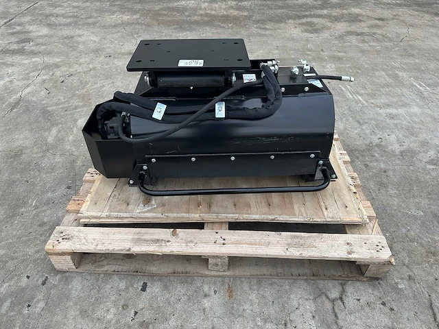 Lonati - 2025 - lnt-800 - klepelmaaier voor graafmachine - afbeelding 1 van  11