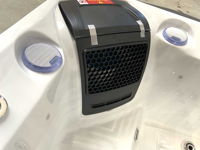 London with nordic insulation - jacuzzi 5 personen 230v - afbeelding 14 van  19