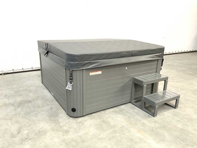 London with nordic insulation - jacuzzi 5 personen 230v - afbeelding 8 van  12