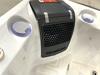 London with nordic insulation - jacuzzi 5 personen 230v - afbeelding 18 van  19