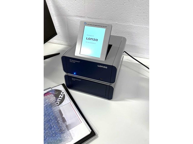 Lonza system for nucleofector core & x (pfz7) - afbeelding 1 van  3