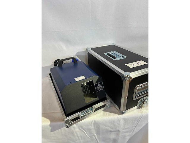 Look - haze generator unique 2.1 + flightcase - fog machine - afbeelding 1 van  2
