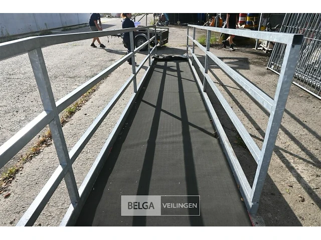 Loopbrug - afbeelding 6 van  6