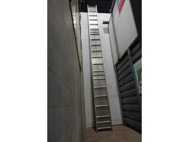 Loopbrug - afbeelding 1 van  17