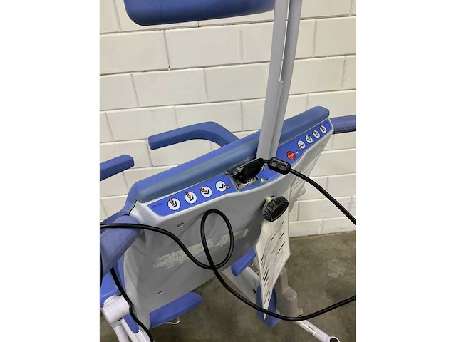 Lopital - reflex - verrijdbare douchestoel toiletstoel - afbeelding 6 van  6