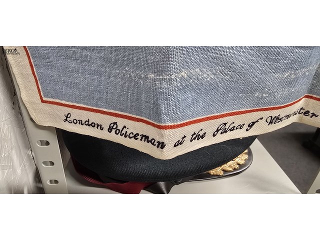 Lot 1 - doek city of westminster 50 x 75 cm - afbeelding 4 van  5