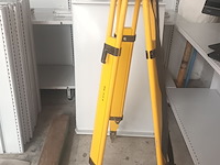 Lot 1 - driepoot statief - afbeelding 1 van  3
