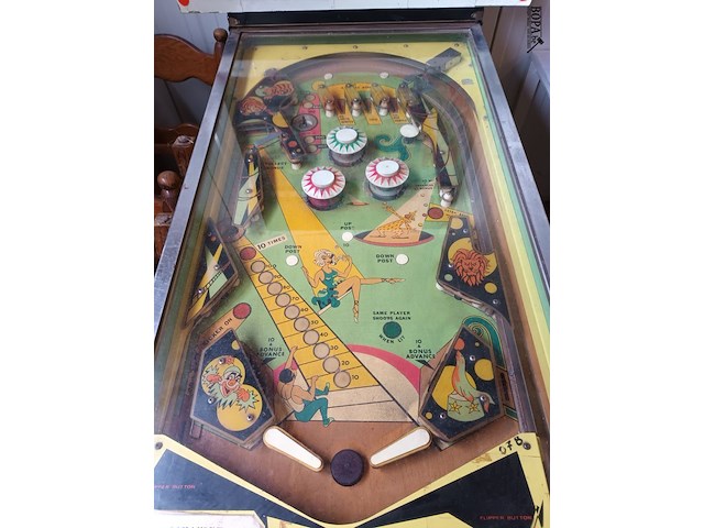 Lot 1 - flipperkast bally hoo - afbeelding 4 van  5