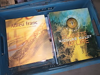 Lot 1 - franstalige boeken. 3 bakken - afbeelding 4 van  5