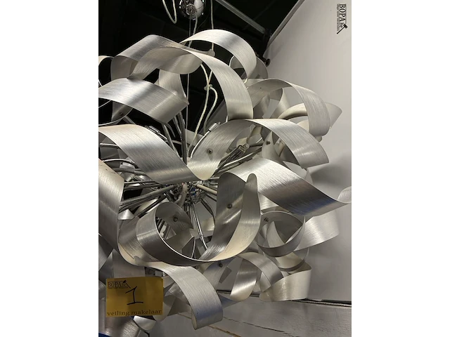 Lot 1 - grote aluminium hanglamp - afbeelding 3 van  4