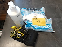 Lot 1 - handzeep, koplamp, bril en fp2 maskers - afbeelding 1 van  4