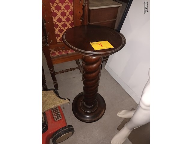 Lot 1 - houten plantentafel - afbeelding 1 van  3