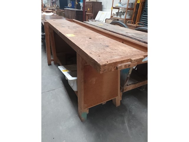 Lot 1 - houten werkbank - afbeelding 2 van  3