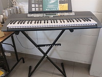 Lot 1 - keyboard yamaha