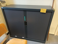 Lot 1 - lage roldeurkast - afbeelding 2 van  2