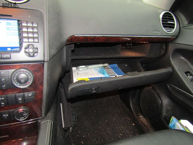 Lot 1 - mercedes gl320 cdi (2006-chass.wdc1648221a155104) - afbeelding 8 van  21