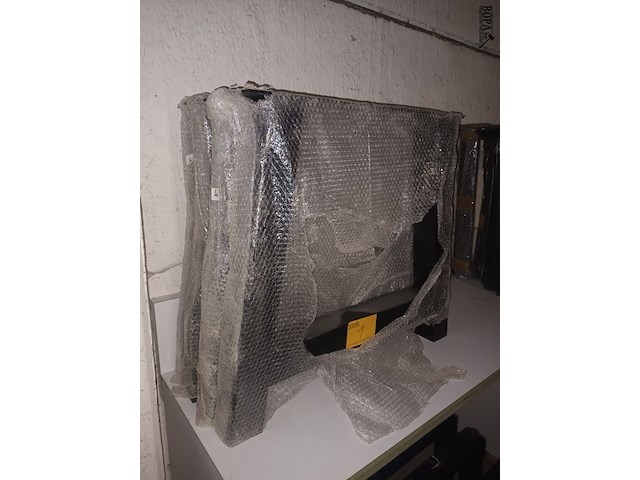 Lot 1 - metalen tafelpoten a-vorm. 4 stuks - afbeelding 2 van  4