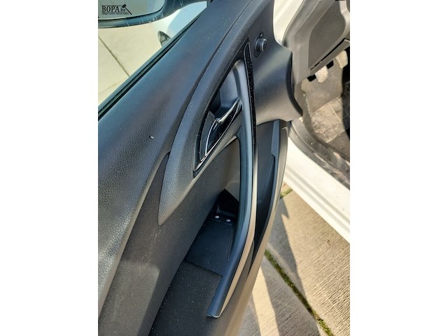 Lot 1 - opel astra (2014-chass.w0lpc6ew1eg010023) - afbeelding 2 van  33