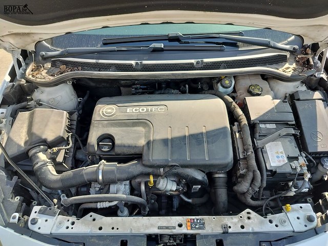 Lot 1 - opel astra (2014-chass.w0lpc6ew1eg010023) - afbeelding 6 van  33