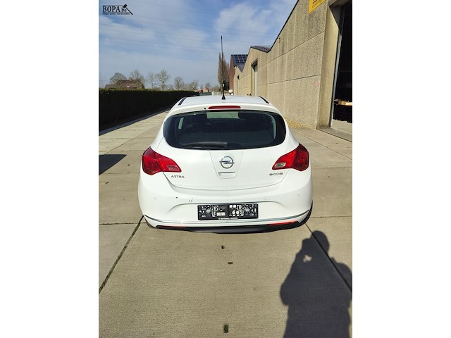 Lot 1 - opel astra (2014-chass.w0lpc6ew1eg010023) - afbeelding 23 van  33