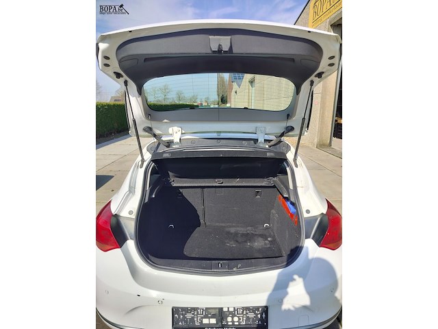 Lot 1 - opel astra (2014-chass.w0lpc6ew1eg010023) - afbeelding 29 van  33