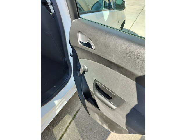 Lot 1 - opel astra (2014-chass.w0lpc6ew1eg010023) - afbeelding 31 van  33