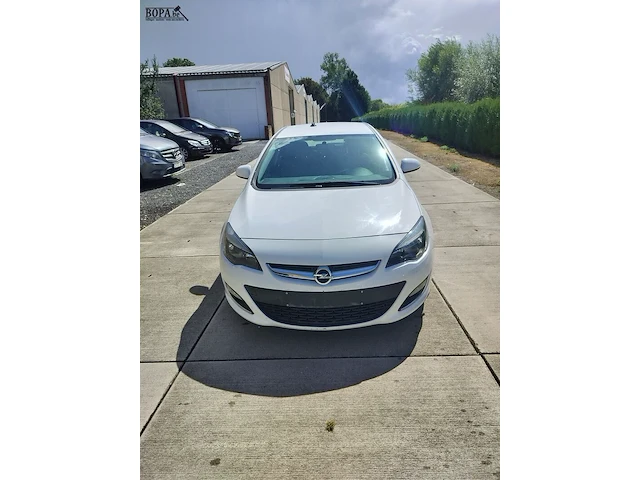 Lot 1 - opel astra (2014-chass.w0lpc6ew7eg009894) - afbeelding 1 van  30