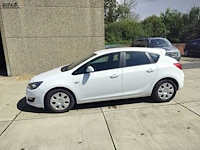Lot 1 - opel astra (2014-chass.w0lpc6ew7eg009894) - afbeelding 12 van  30