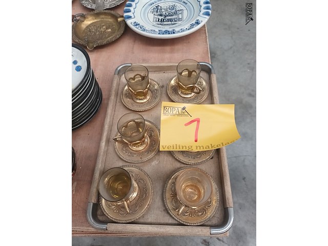 Lot 1 - plateau met mokka tasjes - afbeelding 1 van  5