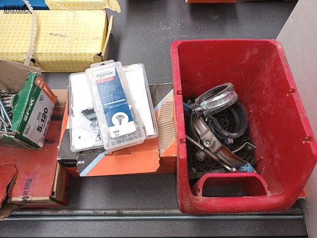 Lot 1 - pluggen en schroeven - afbeelding 4 van  6