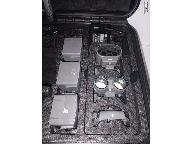 Lot 1 - professionele drone - afbeelding 5 van  9