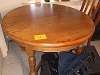 Lot 1 - ronde houten tafel