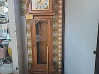 Lot 1 - staande klok eikenhout - traditionele stijl