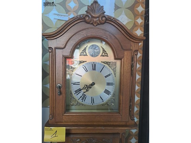 Lot 1 - staande klok eikenhout - traditionele stijl - afbeelding 4 van  4