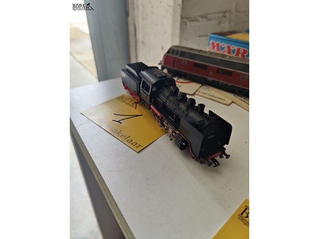 Lot 1 - stoomlocomotief met tender - afbeelding 1 van  4