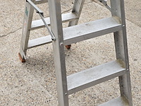 Lot 1 - trapladder dubbelzijdig 4 treden - afbeelding 3 van  3