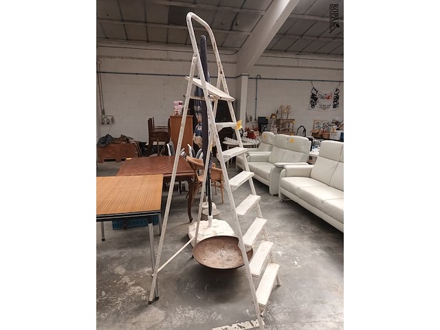 Lot 1 - trapladder - afbeelding 2 van  3