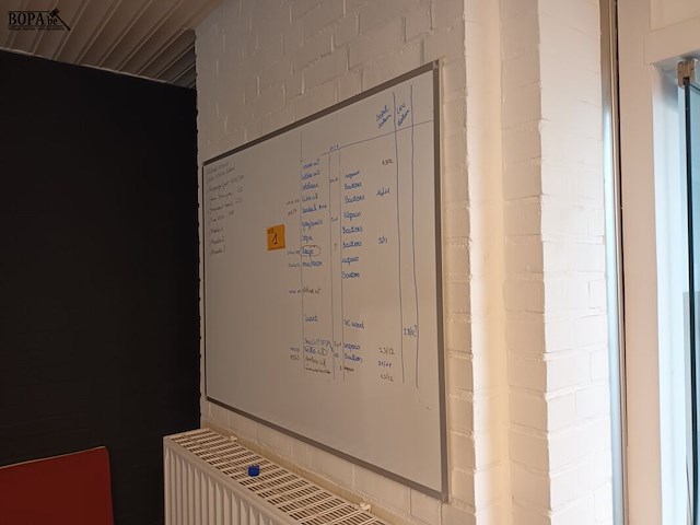 Lot 1 - whiteboard - afbeelding 3 van  3