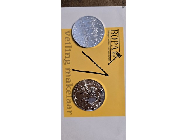 Lot 1 - zilveren wiener philharmoniker munt 2 stuks - afbeelding 1 van  3