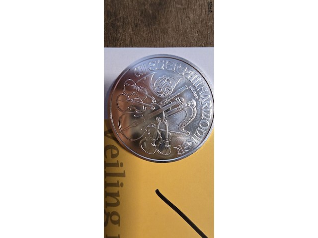 Lot 1 - zilveren wiener philharmoniker munt 2 stuks - afbeelding 3 van  3