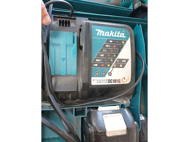 Lot 10 - accu schroefmachine makita - afbeelding 3 van  6
