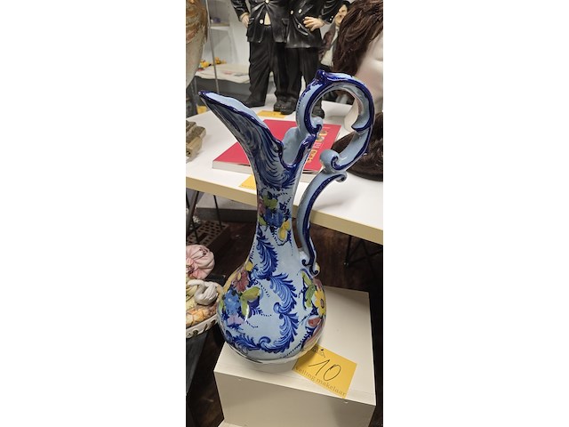 Lot 10 - alcobaça keramische vaas uit portugal - afbeelding 1 van  3