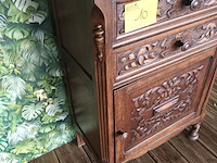 Lot 10 - antieke houten ladekast - afbeelding 2 van  4