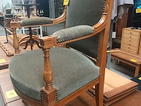 Lot 10 - armstoel - afbeelding 3 van  5