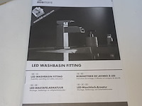 Lot 10 - badkamerkraam - afbeelding 5 van  5