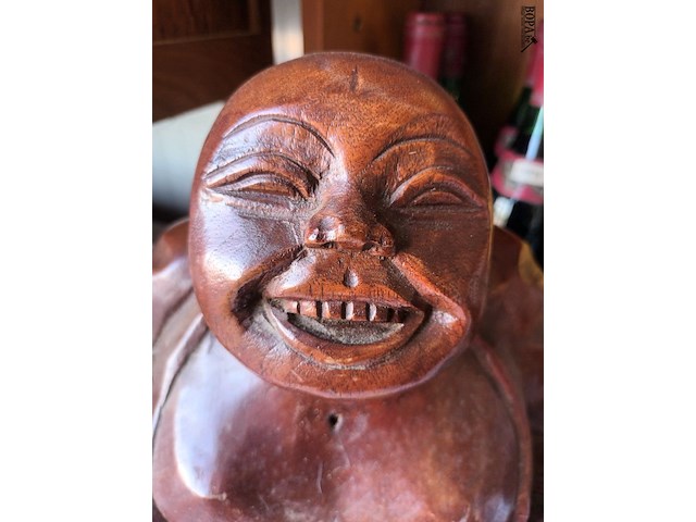 Lot 10 - boeddha in hout - afbeelding 2 van  3