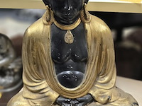 Lot 10 - boeddha zwart en goudkleurig