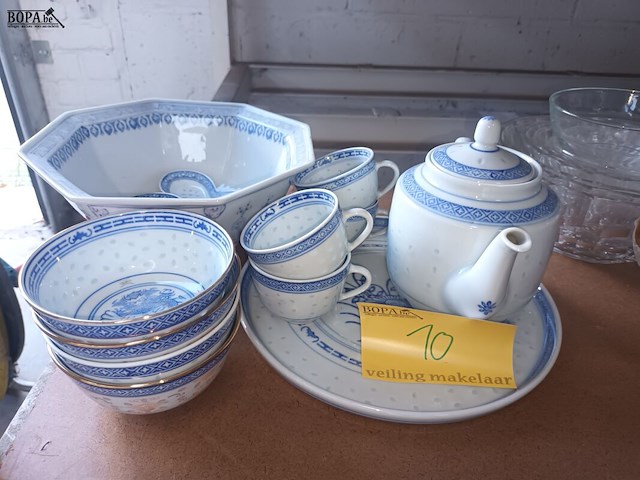 Lot 10 - chinees servies - afbeelding 1 van  4